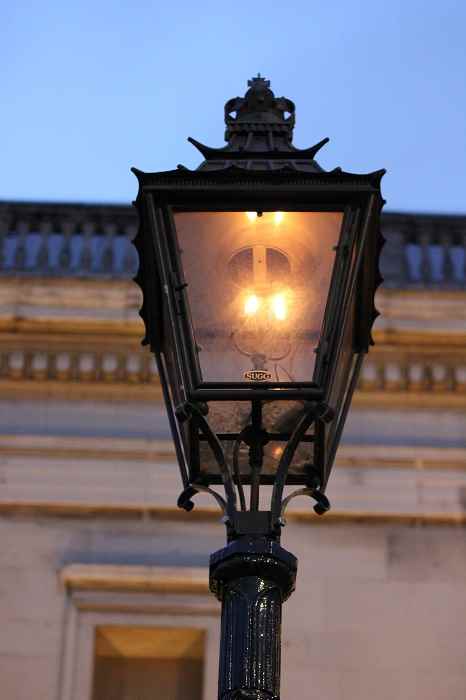 Gaslaterne Gasbeleuchtung Straßenbeleuchtung gaslight streetlight Großbritannien London.