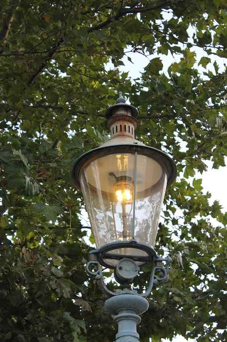 Gaslaterne Gasbeleuchtung Straßenbeleuchtung gaslight streetlight Österreich Wien.